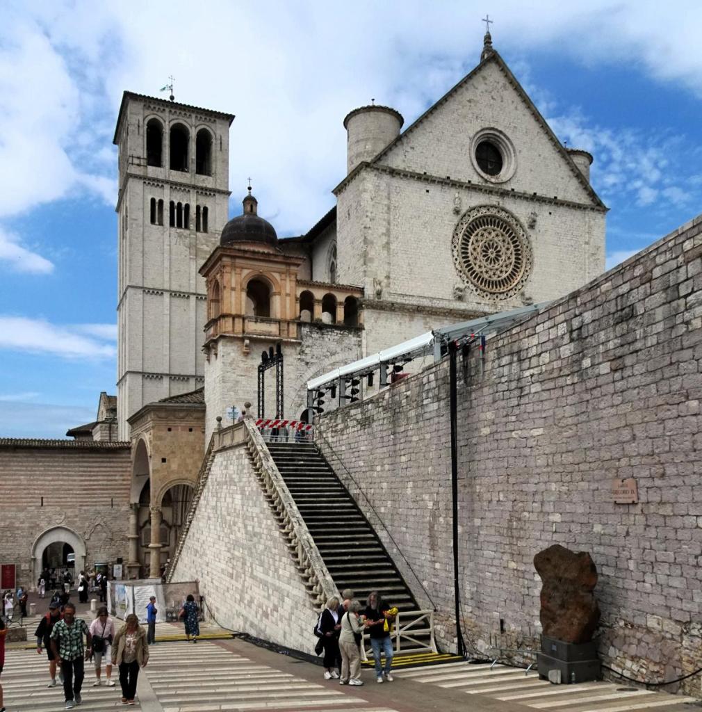 Assisi: Franziskusbasilika - Unterkirche und Oberkirche (2025)