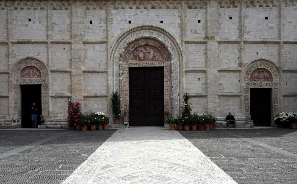 Assisi: Dom Portale (2025)