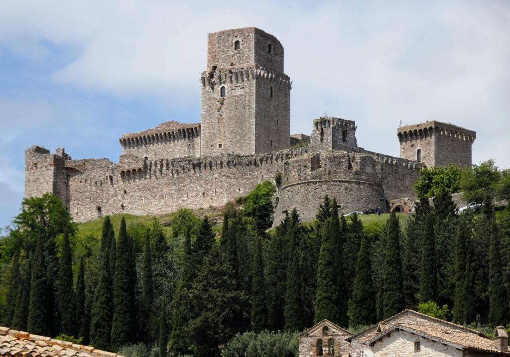 Assisi: Große Burg [Rocca Maggiore] (2025)
