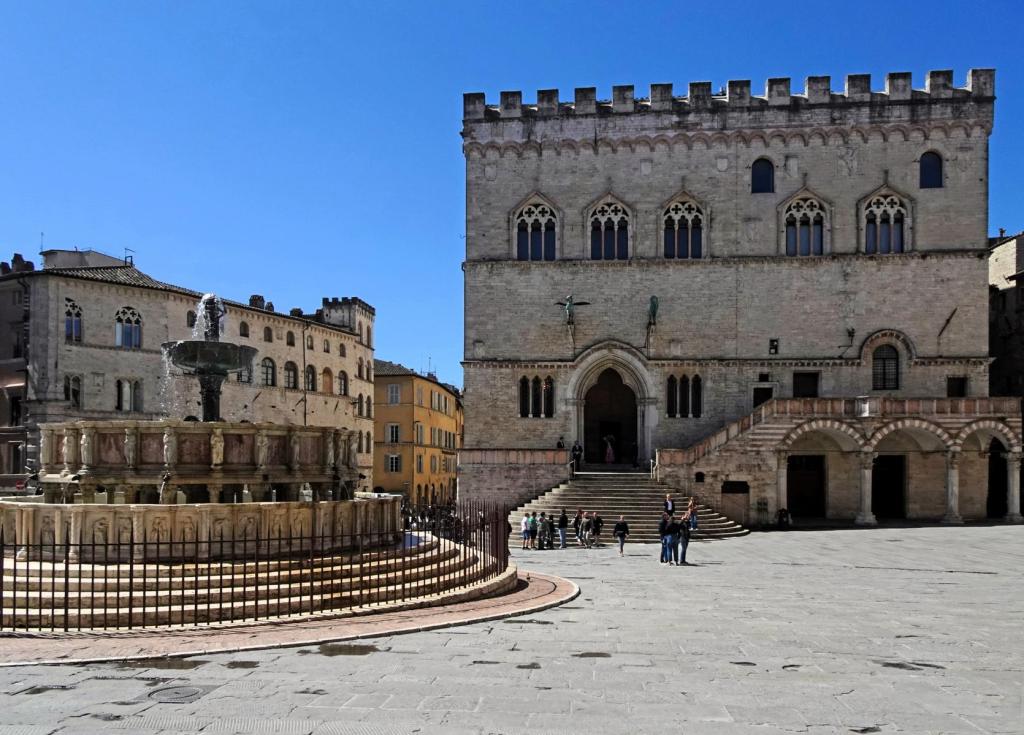Perugia: Großer Brunnen und Priorenpalast (2025)