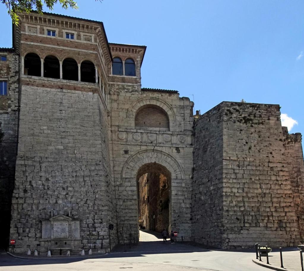 Perugia: Etruskischer Bogen = Augustusbogen (2025)