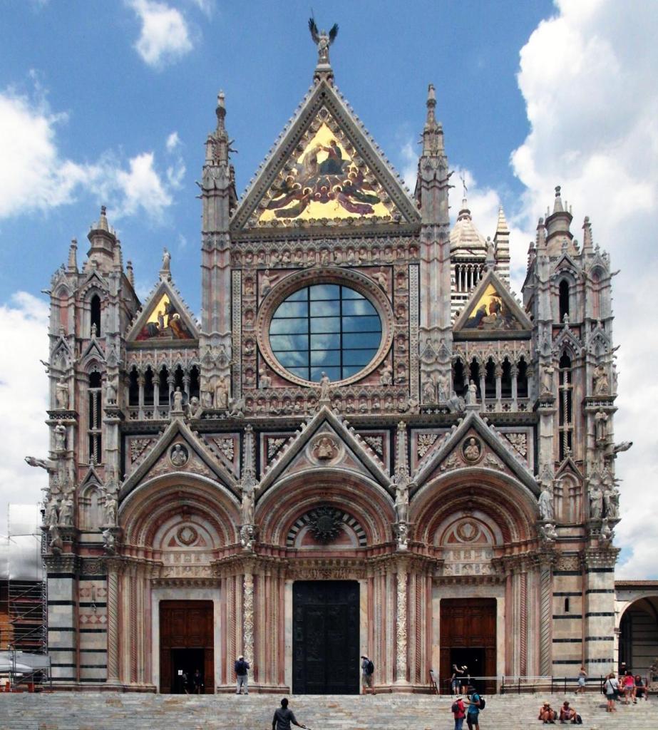 Siena: Dom Fassade (2017)