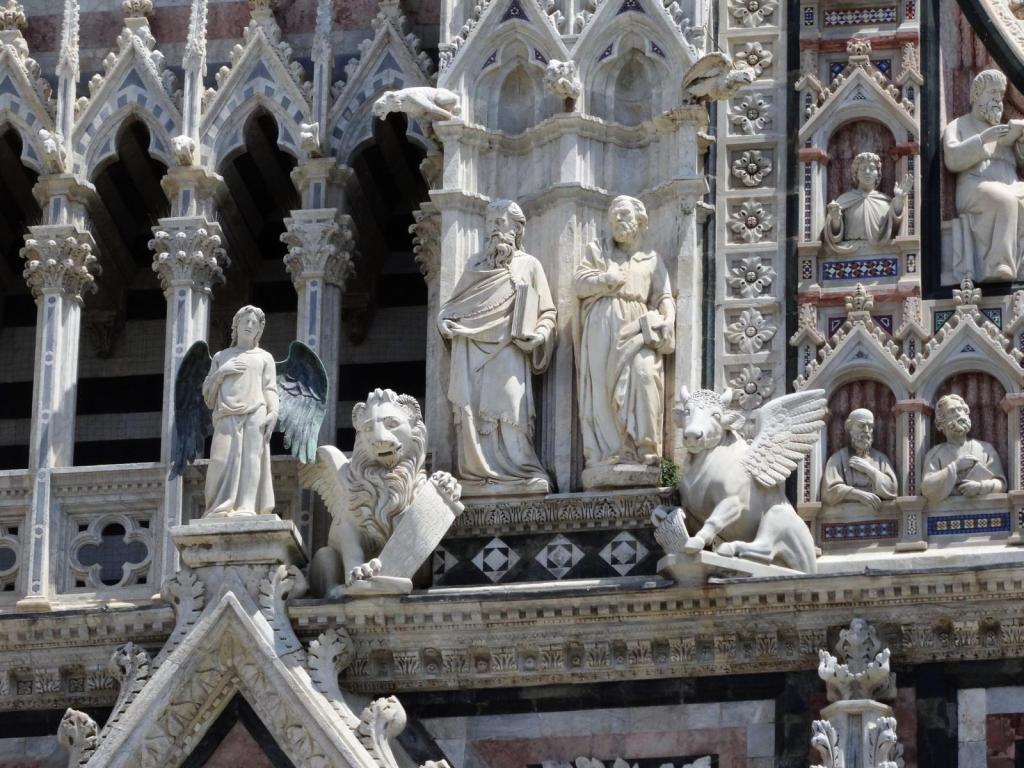 Siena: Dom Fassade (2017)
