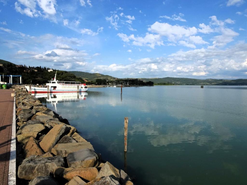 Blick von Passignano auf den Trasimenischen See (2025)