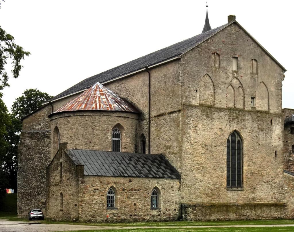 Hapsal [estn. Haapsalu]: Dom (2025)