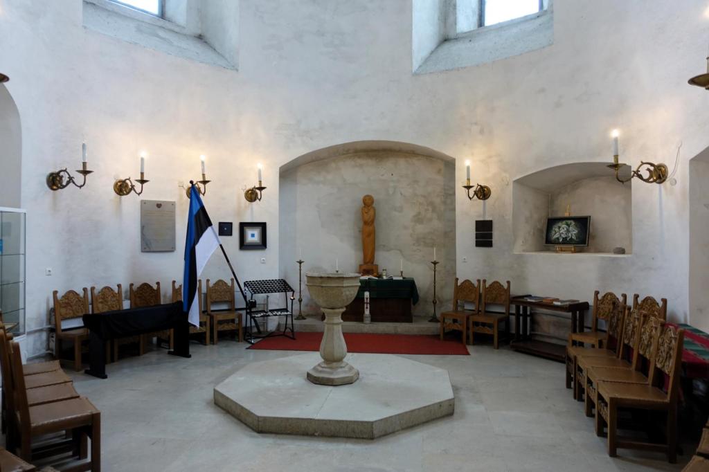 Hapsal [estn. Haapsalu]: Dom Taufkapelle (2025)