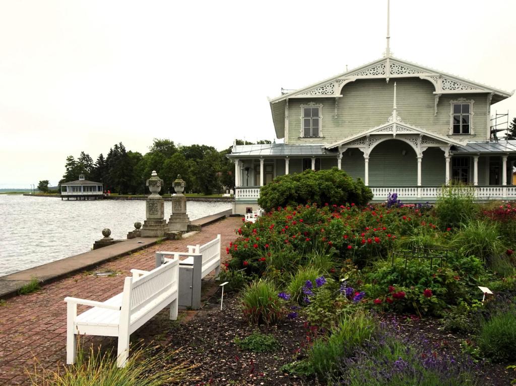 Hapsal [estn. Haapsalu]: Kursaal (2025)