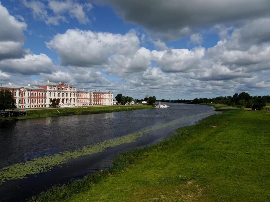 Mitau [lett. Jelgava]: Schloss an der Kurländischen Aa [lett. Lielupe] (2025)