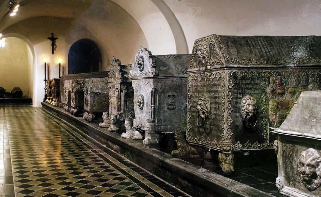 Mitau [lett. Jelgava]: Schloss Gruft der Herzöge von Kurland (2025)