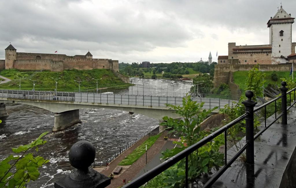 Narwa [estn. Narva]: russische Festung Iwangorod und Hermannsfeste (2025)