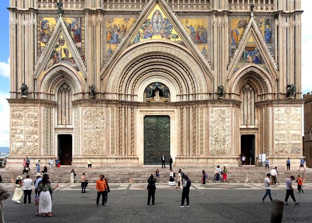 Orvieto: Dom (2025)