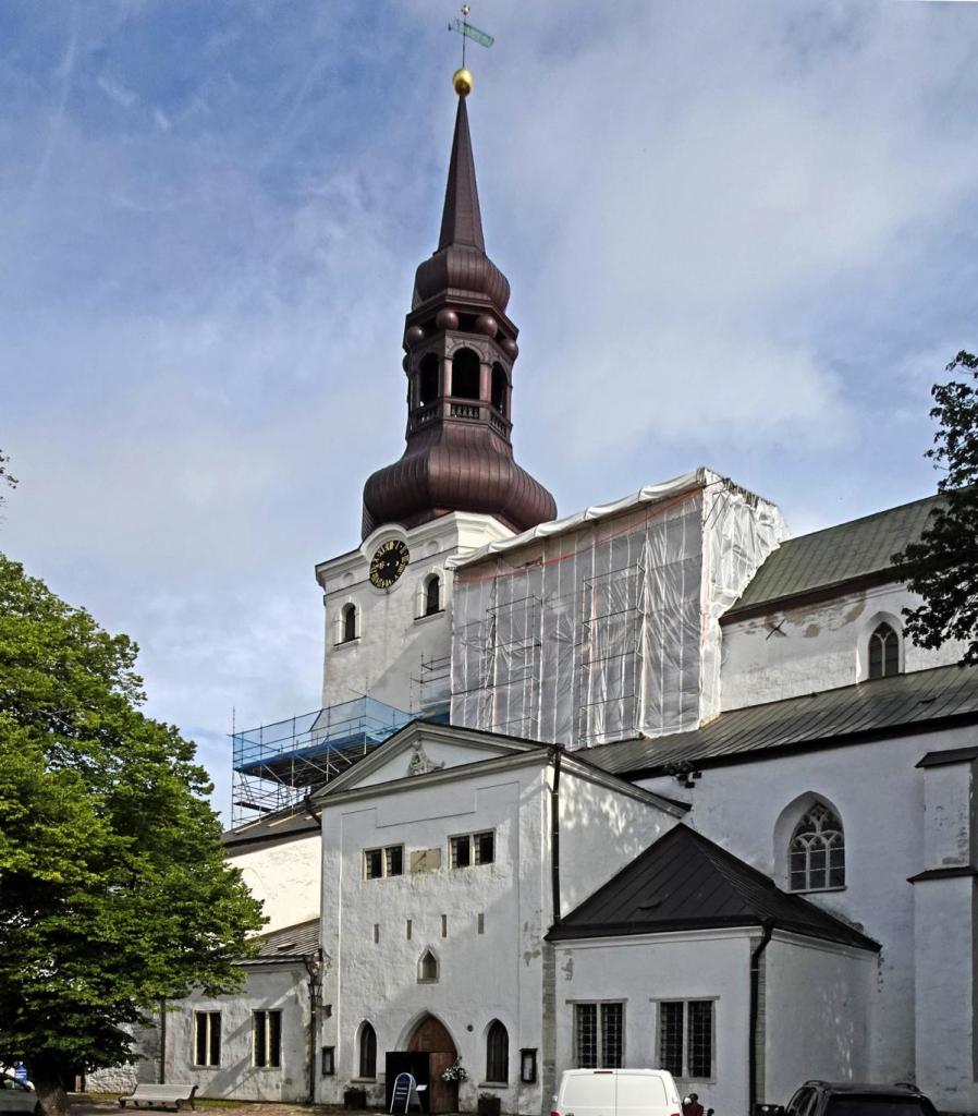 Reval [estn. Tallinn]: Dom (2025)