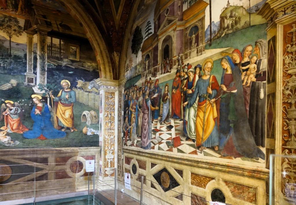 Spello: Santa Maria Maggiore Baglioni-Kapelle, rechts "Jesus unter den Schriftgelehrten" von Pinturicchio (2025)