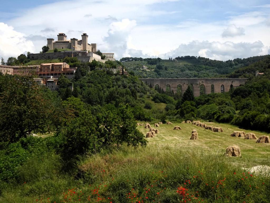 Spoleto: Albornoz-Burg und Brücke der Türme [Ponte delle Torri] (2025)