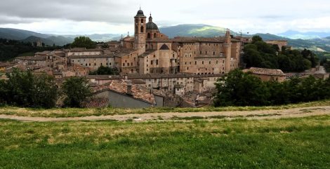 Urbino: Blick auf Kathedrale und Herzogspalast (2025)