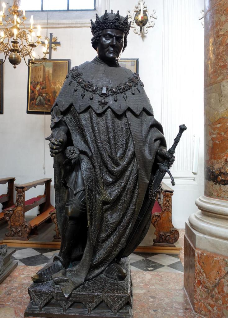 Innsbruck: Hofkirche Grabmal Kaiser Maximilians I. - Statue Herzog Sigmunds des Münzreichen (2025)