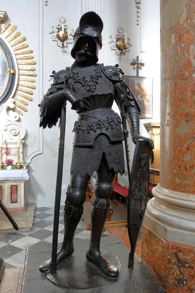 Innsbruck: Hofkirche Grabmal Kaiser Maximilians I. - Statue von Theoderich (2025)
