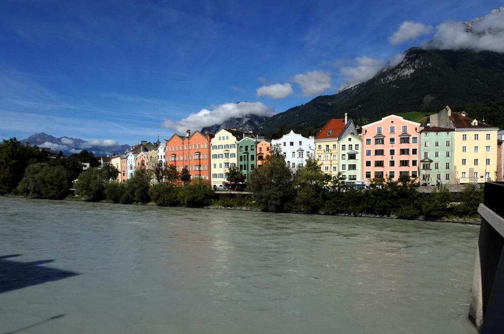 Innsbruck: Mariahilfstraße am Inn (2025)