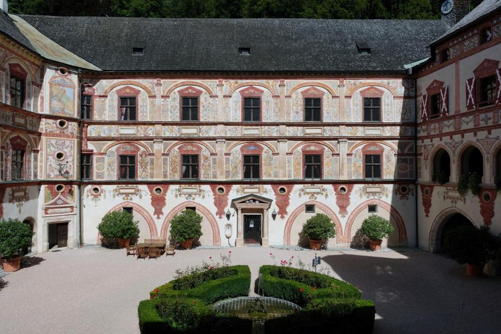 Schloss Tratzberg: Innenhof (2025)