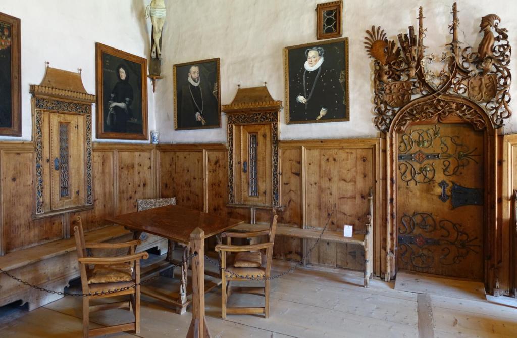 Schloss Tratzberg: Fuggerstube (2025)