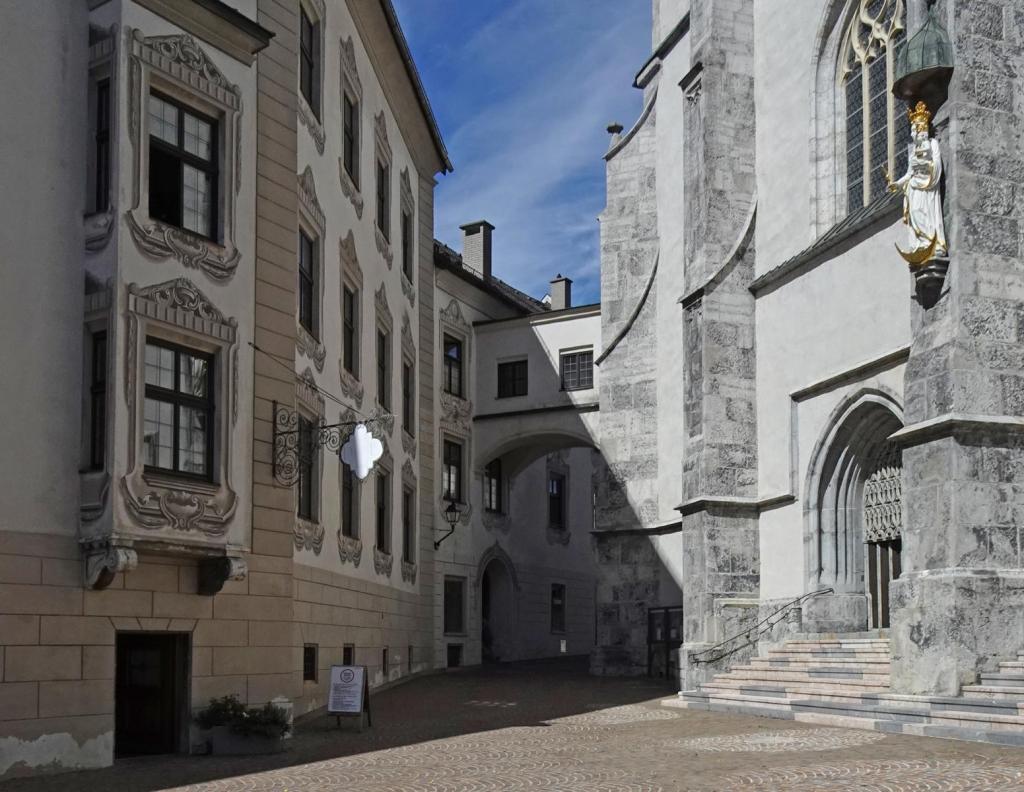 Schwaz: Palais Enzenberg und Grafenbogen (2025)