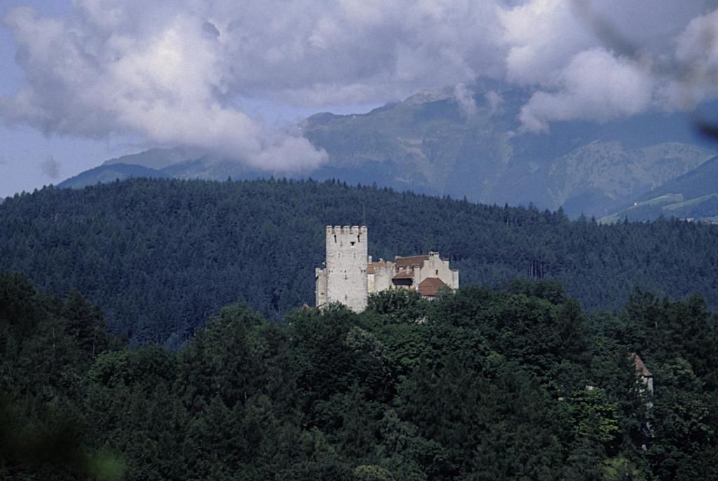Bruneck: Burg (1988)