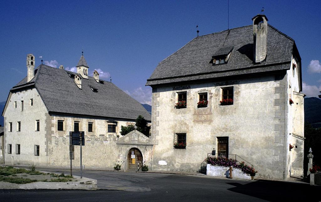 Feldthurns: Schloss (1988)