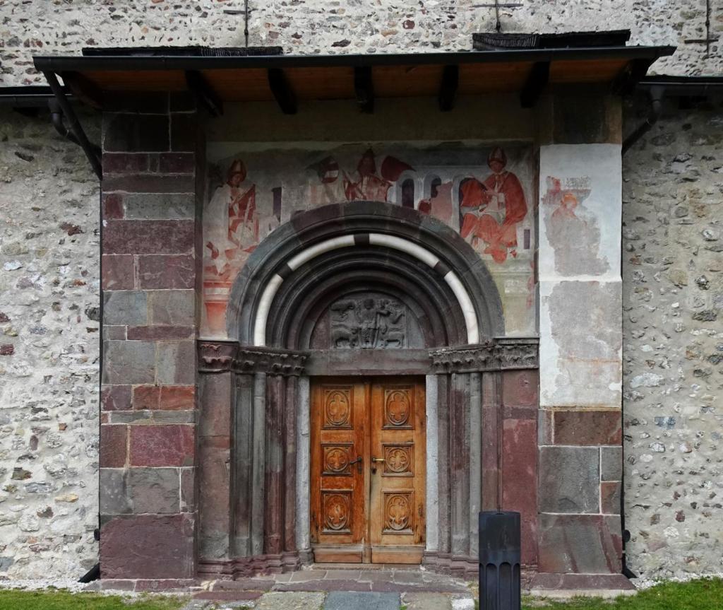 Innichen: Stiftskirche Südportal (2025)