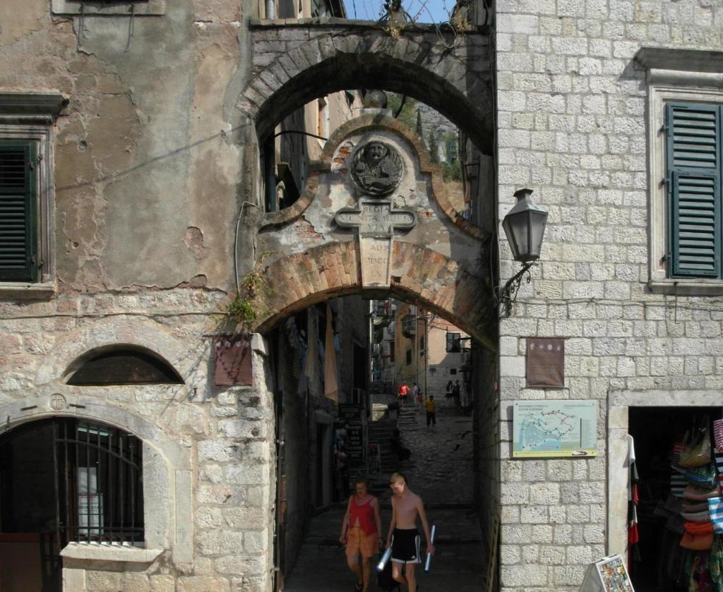 Kotor: Venezianischer Bogen (2015)