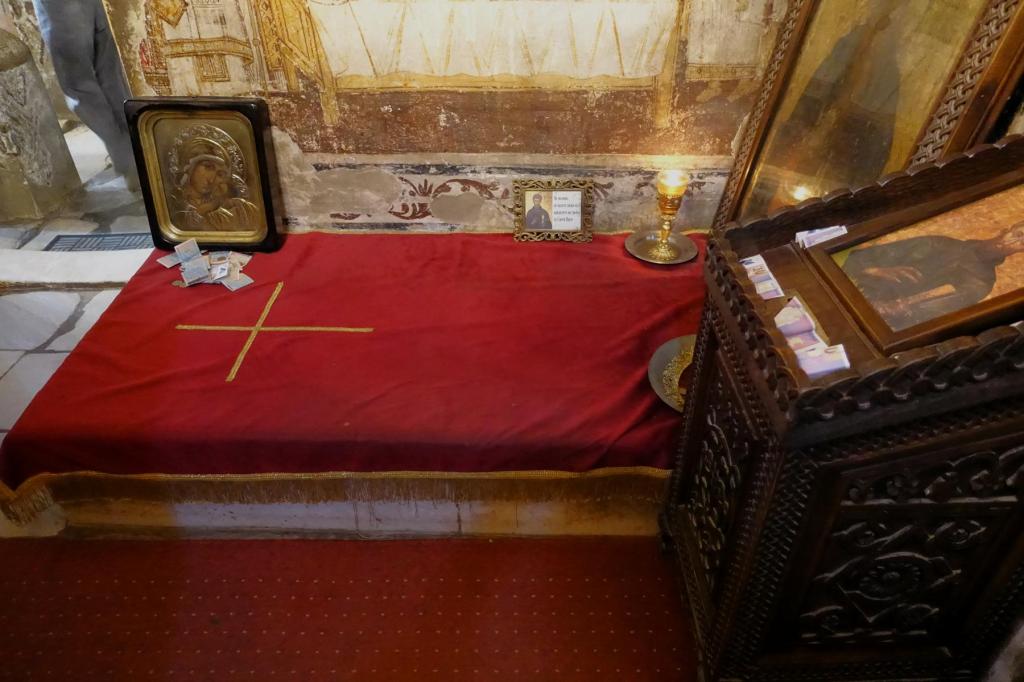 Naum-Kloster: Klosterkirche Grab von Naum in einer Seitenkammer (2025)