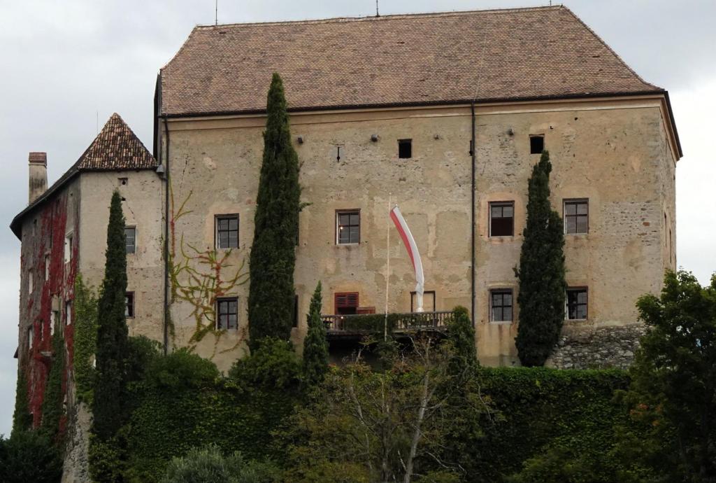 Schenna: Burg (2025)