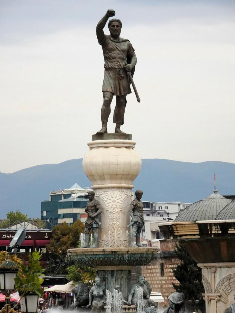 Skopje: Denkmal König Philipps II. auf dem Karpošplatz (2025)