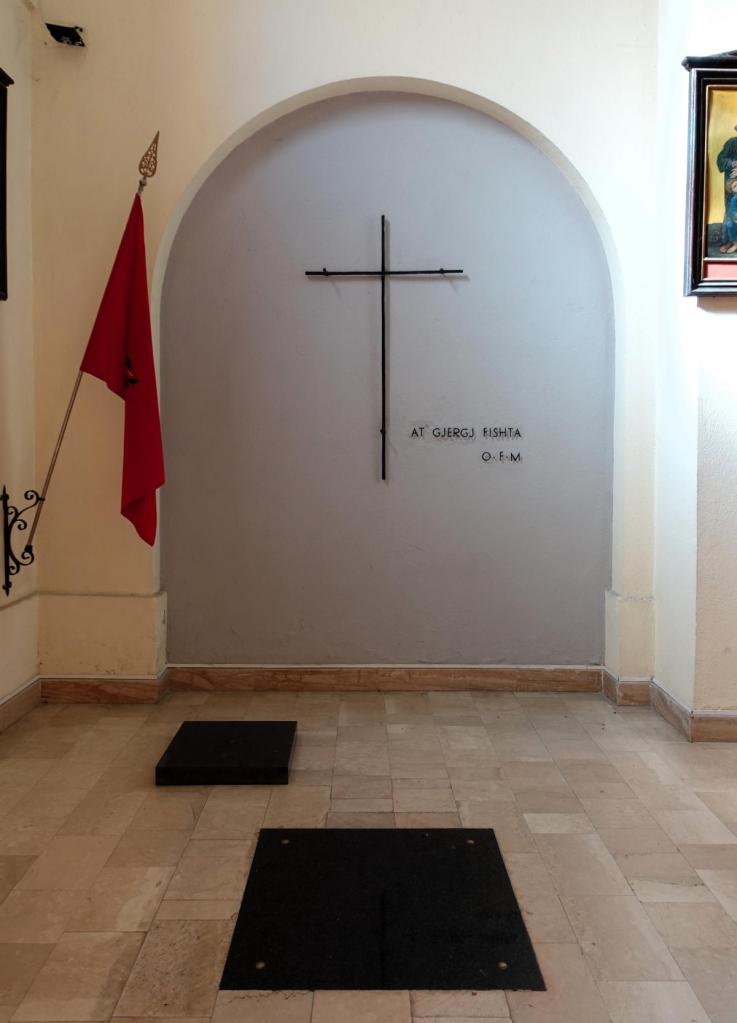 Skutari: Franziskanerkirche Grab von Gjergj Fishta (2025)