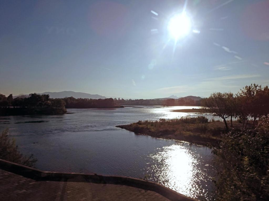 Skutari: Fluss Buna [= Ausfluss des Skutarisees in die Adria] (2025)