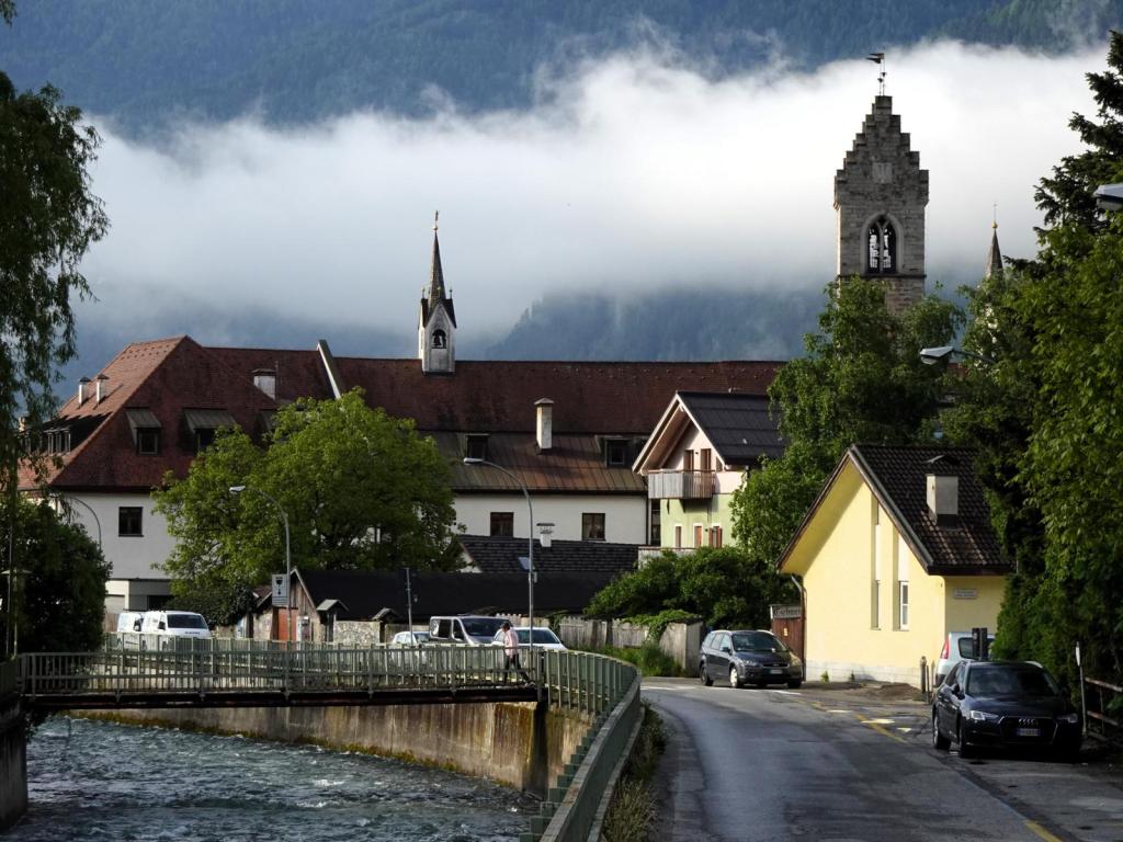 Sterzing: Spitalkirche und Zwölferturm (2025)