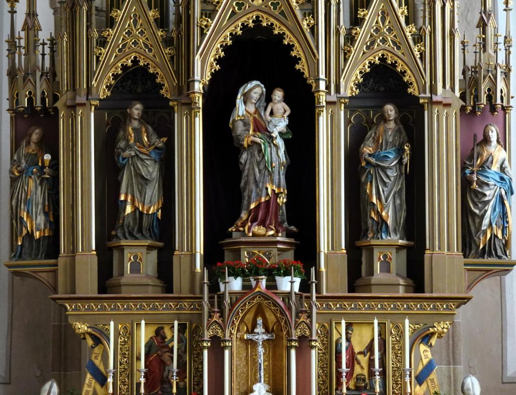 Sterzing: Pfarrkirche Hochaltar mit Figuren von Multscher (2025)