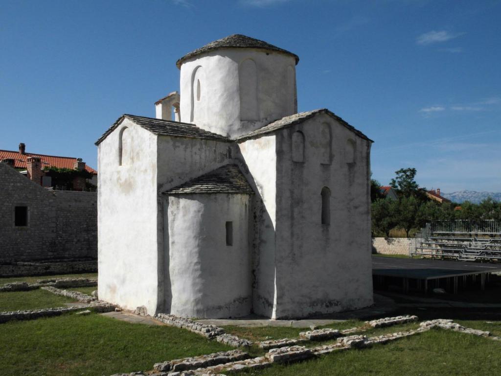 Nin: Heilig-Kreuz-Kirche (2016)