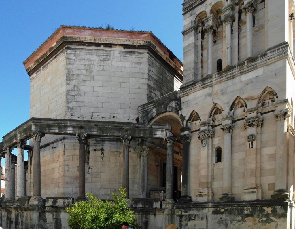 Split: Diokletianspalast Kathedrale [Säulenumgang, Mausoleum, Glockenturm] (2016)