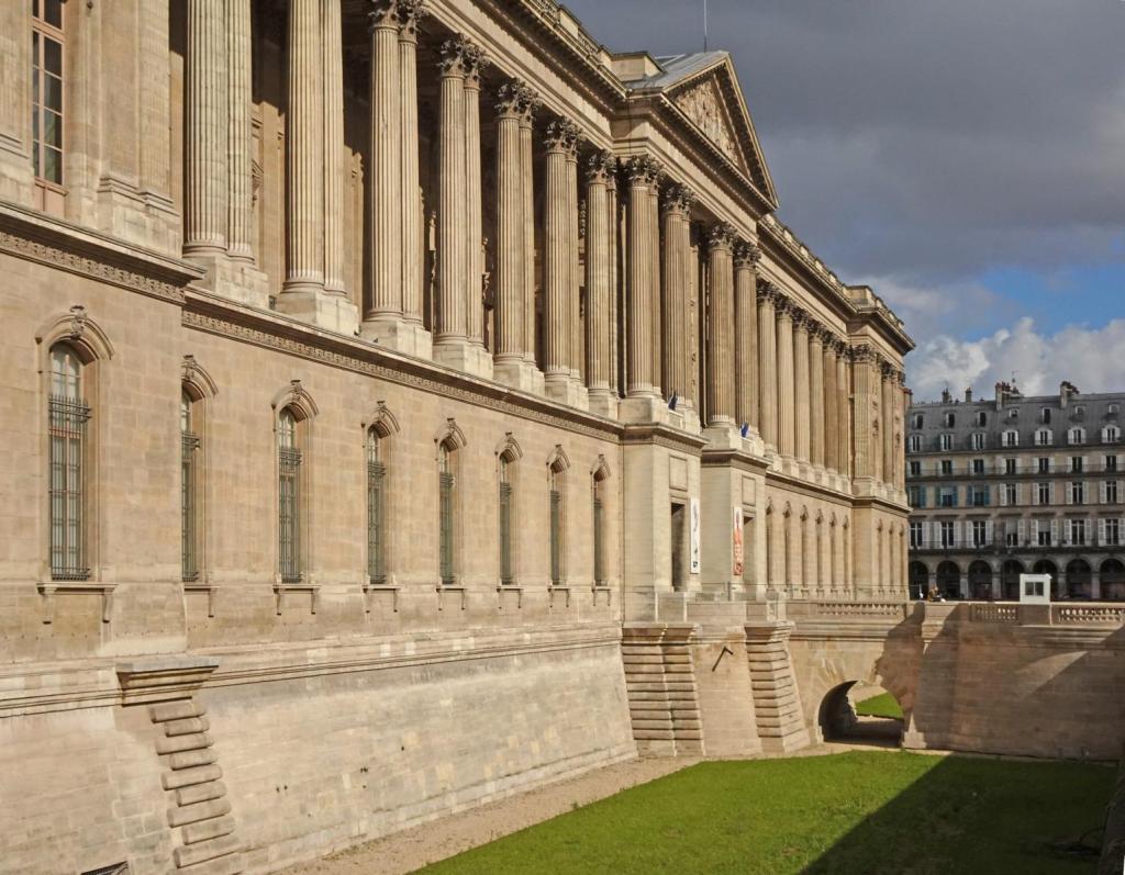 Paris: Louvre Ostseite (2026)