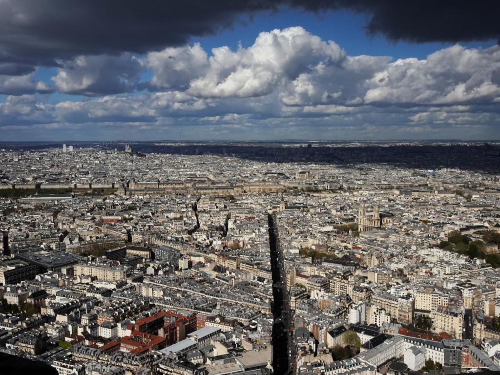 Paris: Montparnasse-Turm Blick nach Norden zum Louvre (2026)