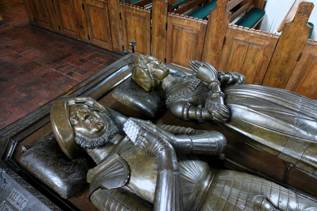 Bordesholm: Klosterkirche Bronzetumba von Friedrich von Gottorf und Anna von Brandenburg [1514] (2024)