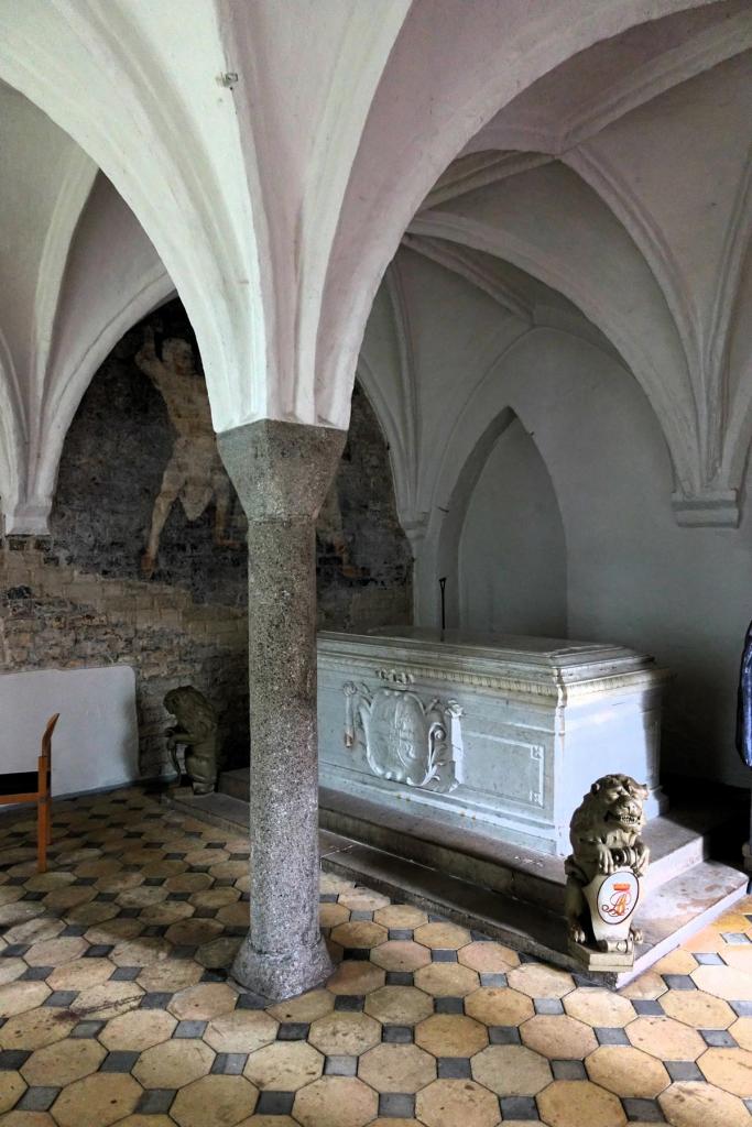 Bordesholm: Klosterkirche - Russische Kapelle mit Sarkophag von Carl Friedrich von Holstein-Gottorp [+1739] (2024)