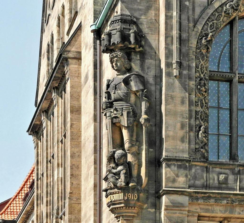 Chemnitz: Neues Rathaus Rolandstatue [1910] (2020)