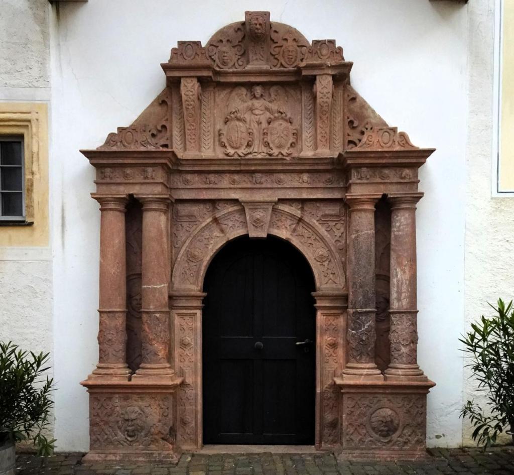 Colditz: Schloss Fürstenhof Portal der Schlosskapelle (2026)