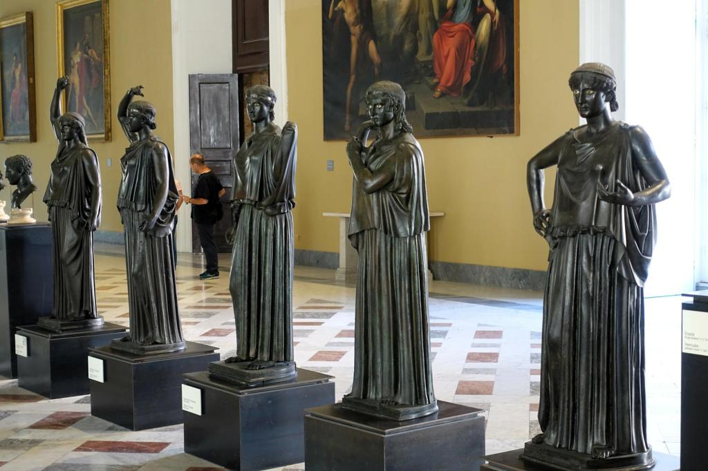 Neapel: Archäologisches Nationalmuseum - Töchter des Danaos [aus der Villa der Papyri in Herculaneum] (2026)