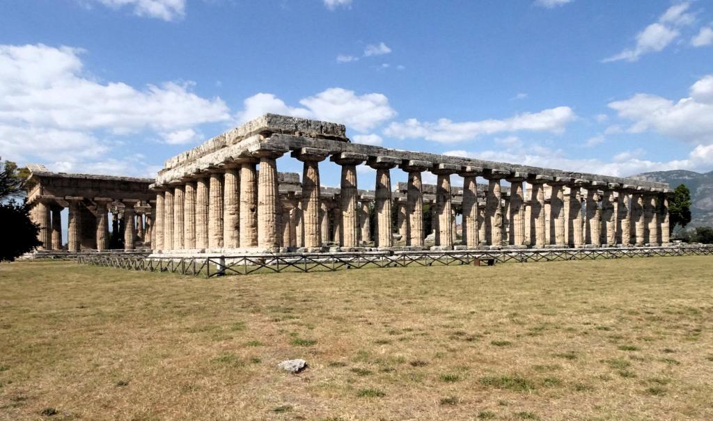 Paestum: Basilika = Heratempel (2026)