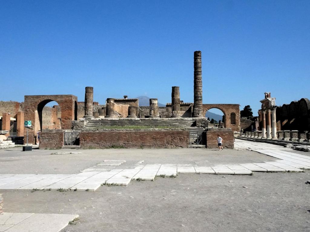 Pompeji: Forum Jupitertempel und Ehrenbögen (2026)