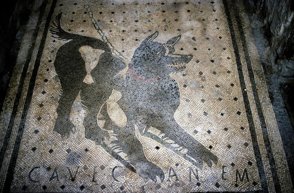 Pompeji: Haus des Tragödiendichters - "Cave canem" (2000)