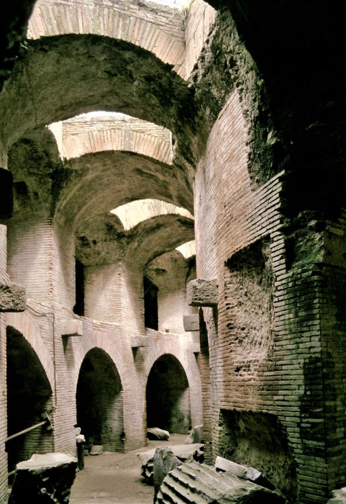 Pozzuoli: Amphitheater (2000)
