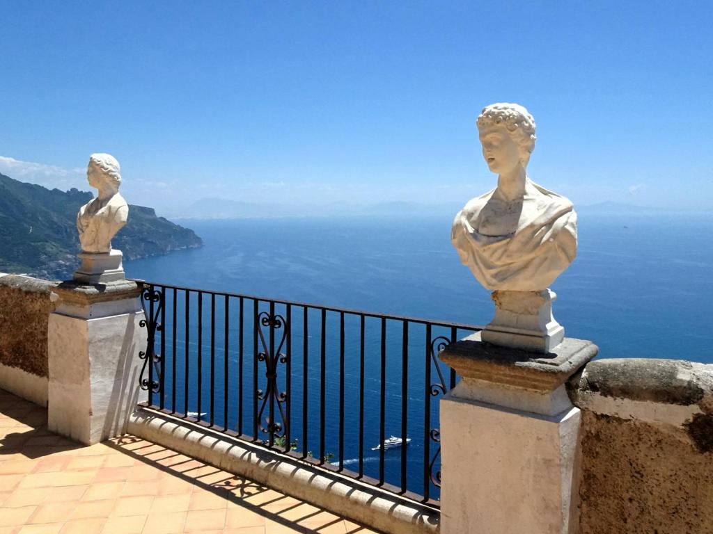 Ravello: Villa Cimbrone Terrasse der Unendlichkeit (2026)